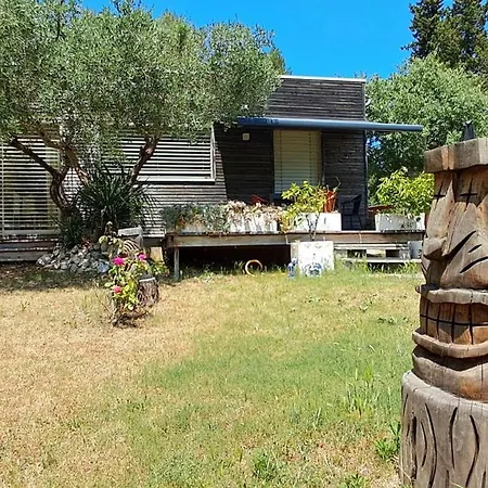 Villa Chalet Du Rastel, Jacuzzi Et Terrasses Nîmes